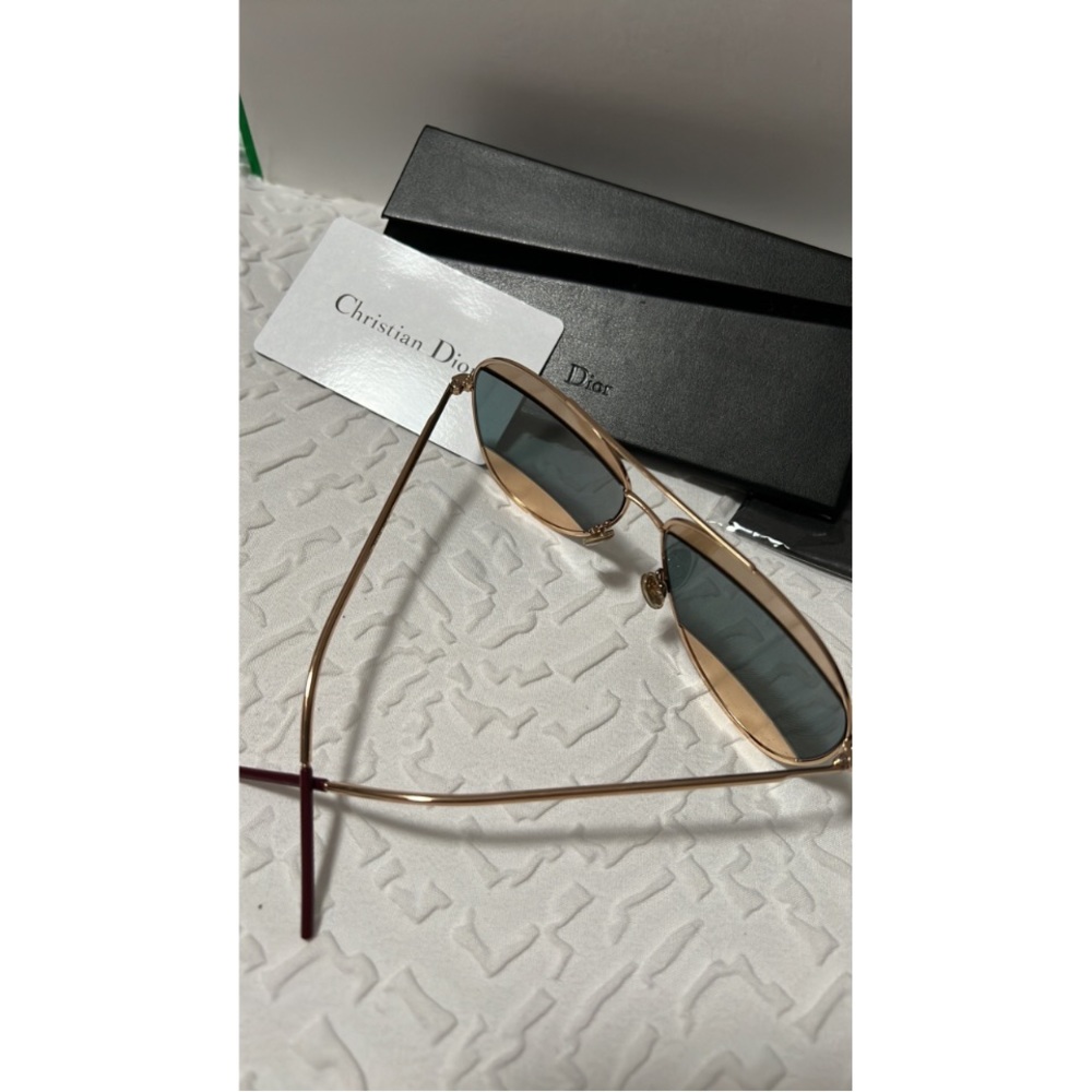 ‼️SOLD‼️ Dior Sunglasses Perfect Condition 😎 - Picture 8 of 10